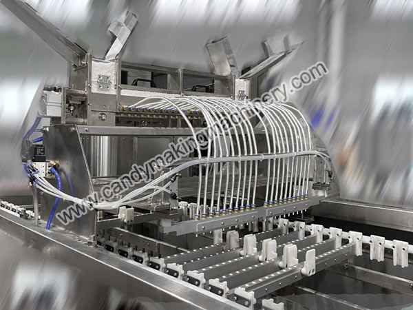 candy-depositor-machine.jpg candy-depositor-machine.jpg